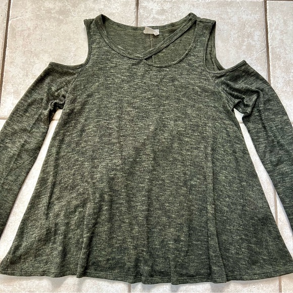 143 Story Cold Shoulder Cutout Swingy Knit Top - Picture 6 of 13